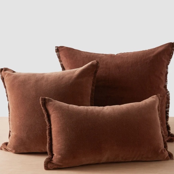🆕 The Citizenry Naveta Velvet PILLOWCASE ONLY Cocoa NWT - Picture 3 of 8